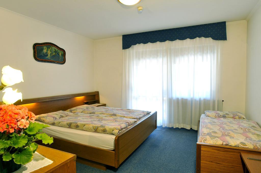 Hotel Rosalpina ร็อคคา ปิเอโตเร ภายนอก รูปภาพ
