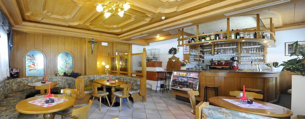 Hotel Rosalpina ร็อคคา ปิเอโตเร ภายนอก รูปภาพ
